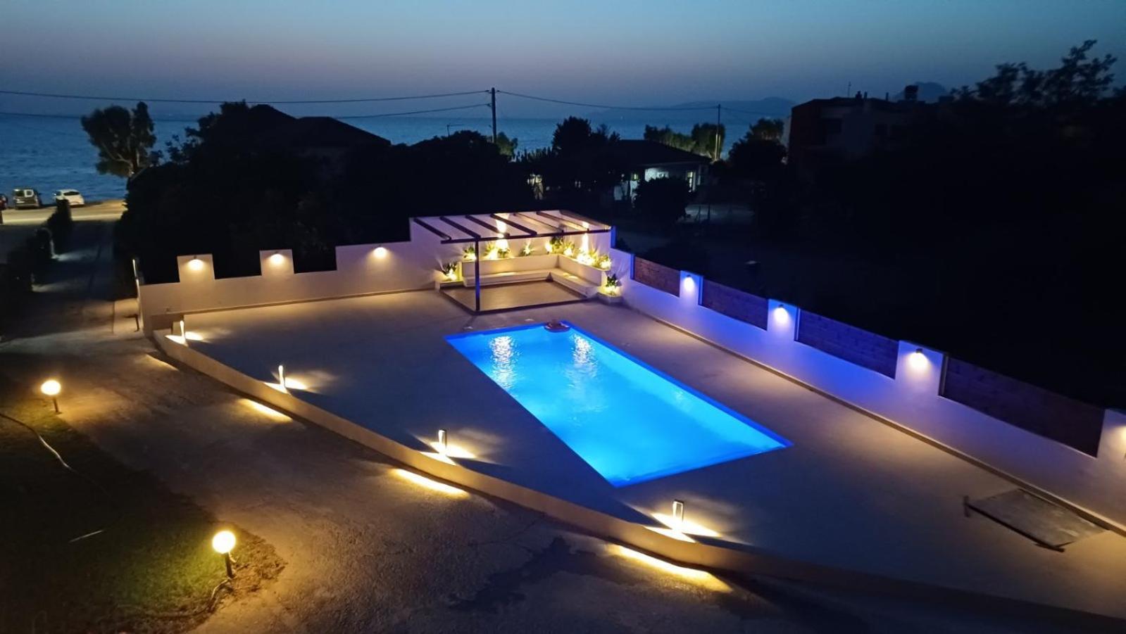 Ostria Seaside Apartments Patras Exterior photo